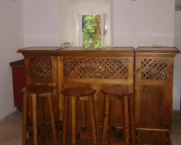 House & Garden By The Сasa de vacaciones *