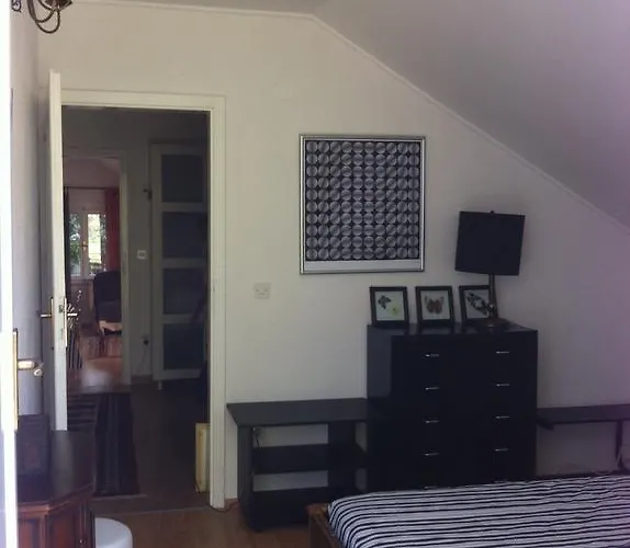 Сasa de vacaciones House & Garden By The *