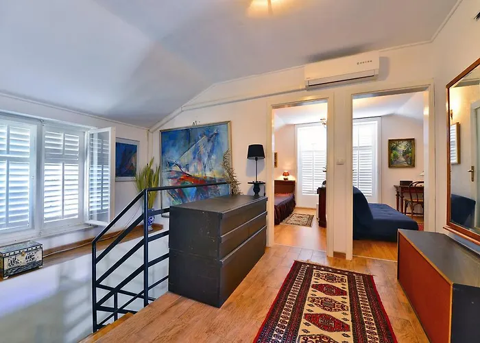 House & Garden By The Сasa de vacaciones *